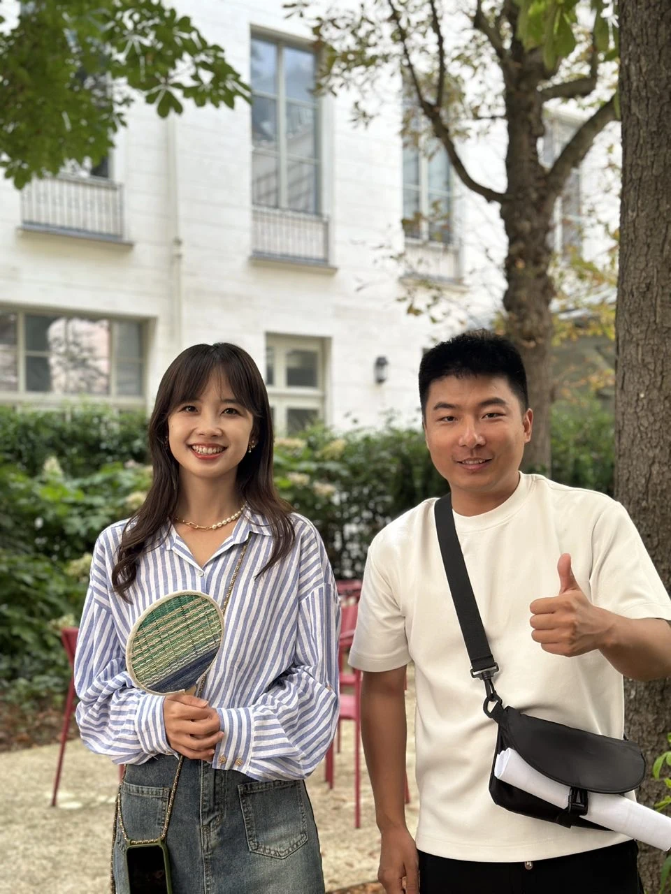 巴黎奥运会拍摄期间，与王冰冰合影
